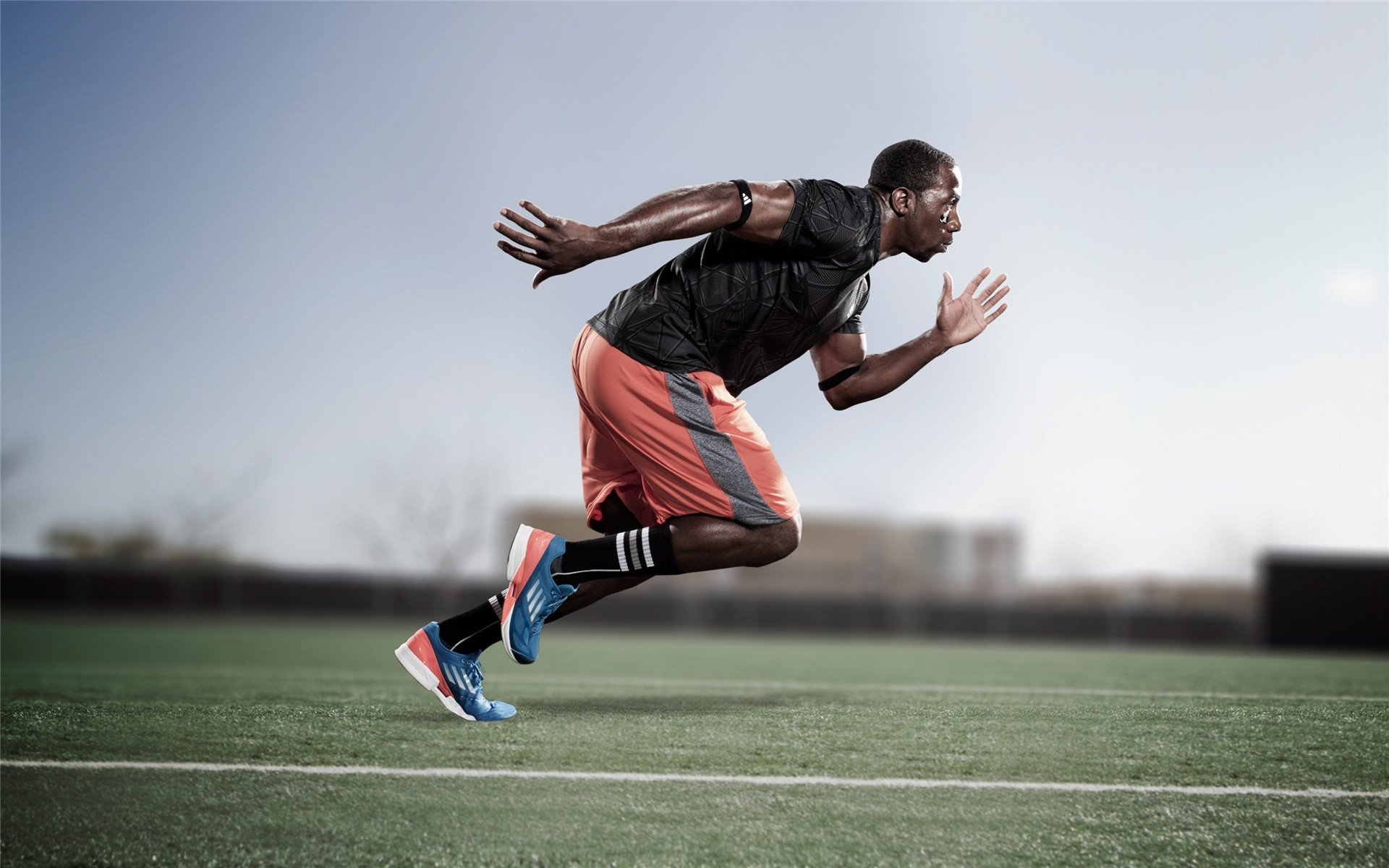 苏格兰对阵罗马，贝林厄姆赛后评分拉满，诠释何为现代中场唯一性